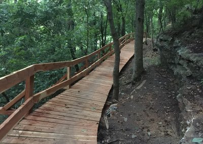 Back 40 Loop hiking trail through Ozark forest near RV Park